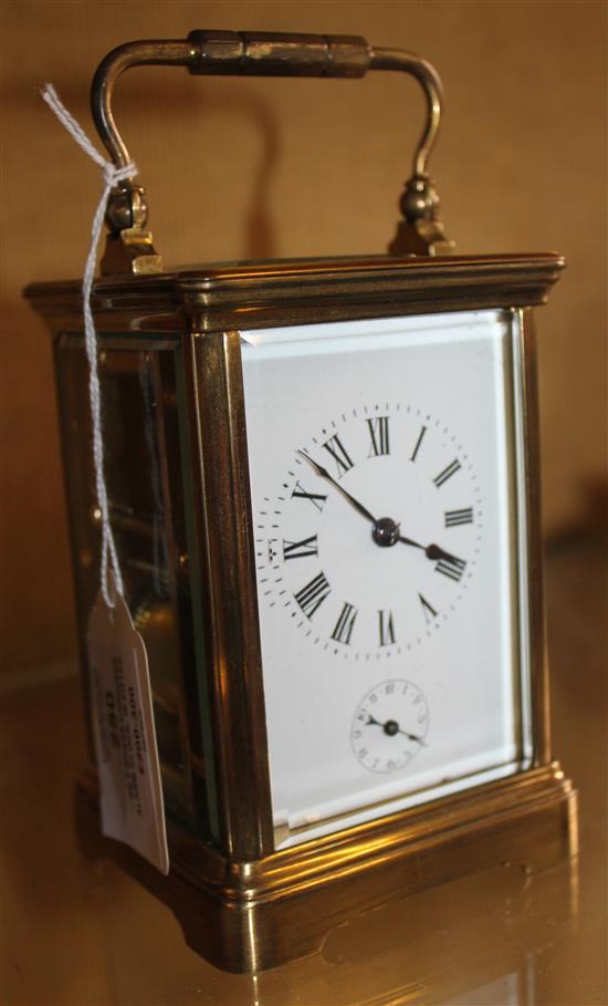 Gilt brass carriage alarm clock, in fitted leather travelling case